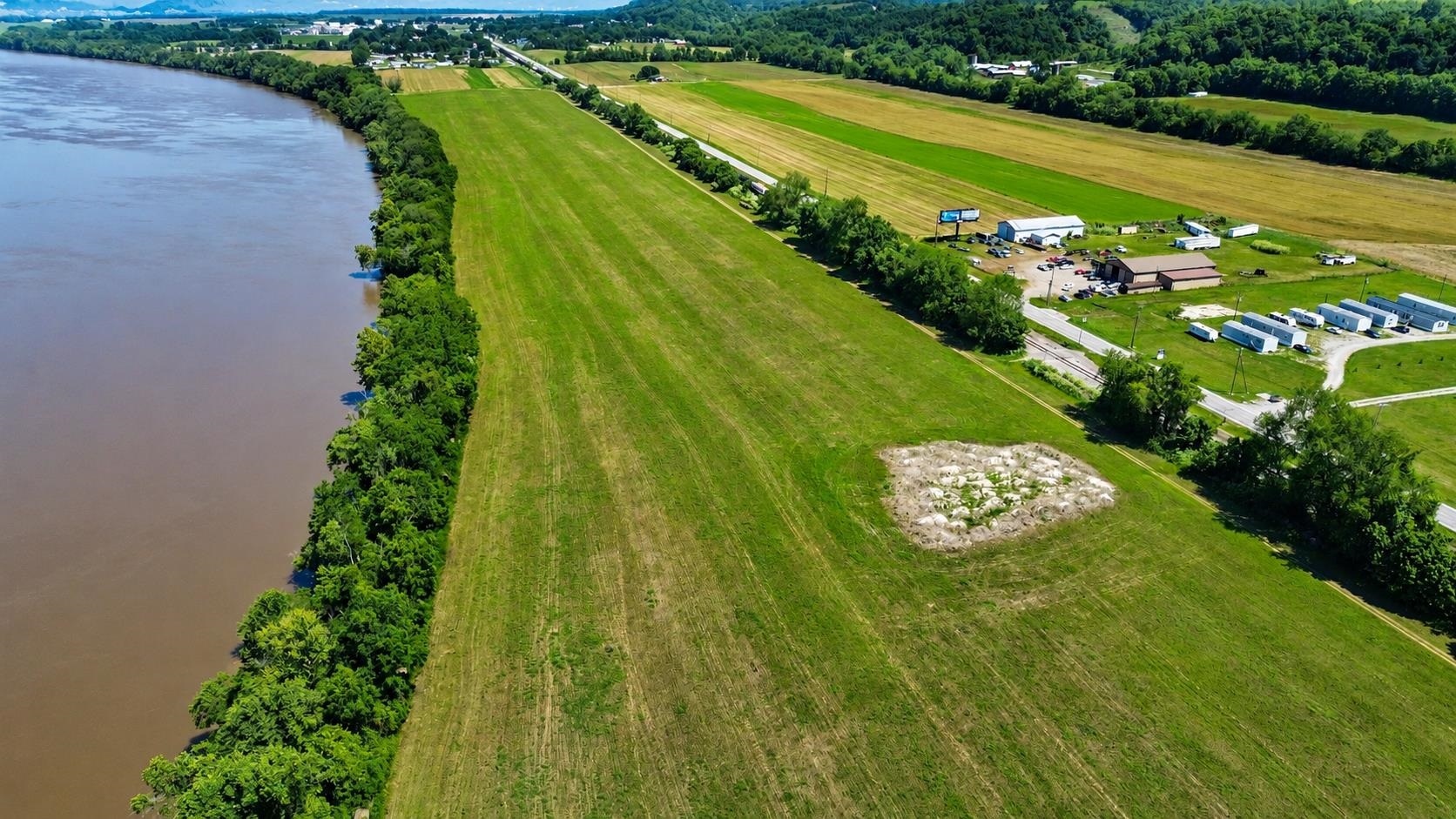 Commercial Sale in Gallipolis Ferry 4
