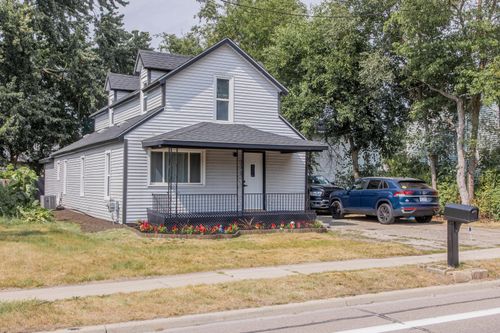 173 E State St, Montrose, MI, 48457-9144 | Card Image