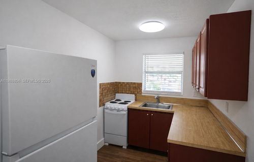 apt-8-7200 W 11th Ct, Hialeah, FL, 33014-4648 | Card Image