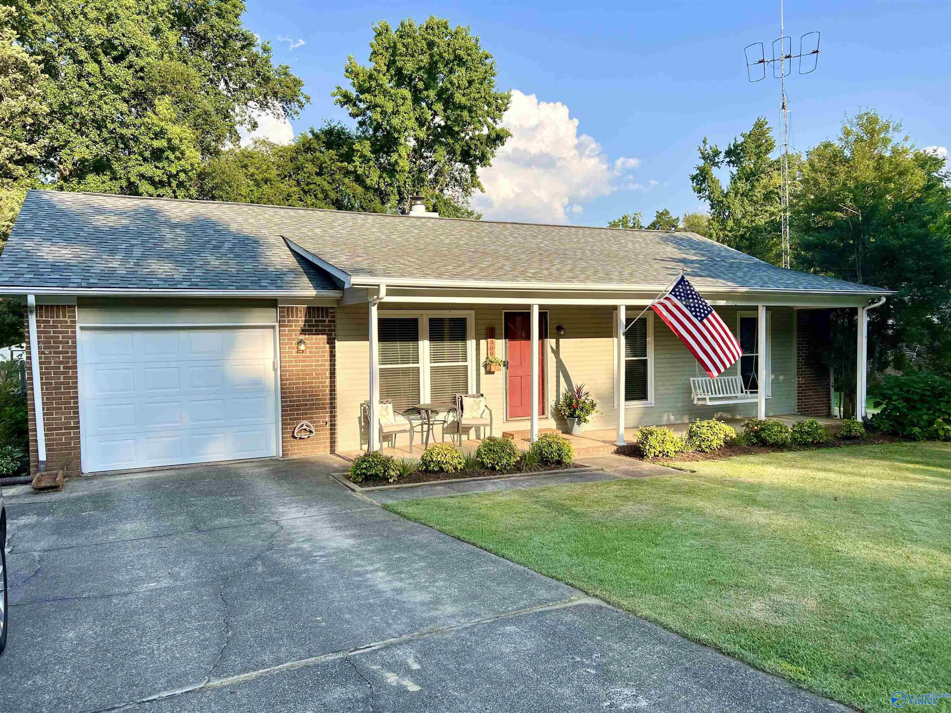 Long Meadow Rd, Madison, AL 35756