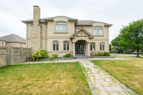 88 Royal Dr West, Brampton, ON, L6X0V8 | Card Image