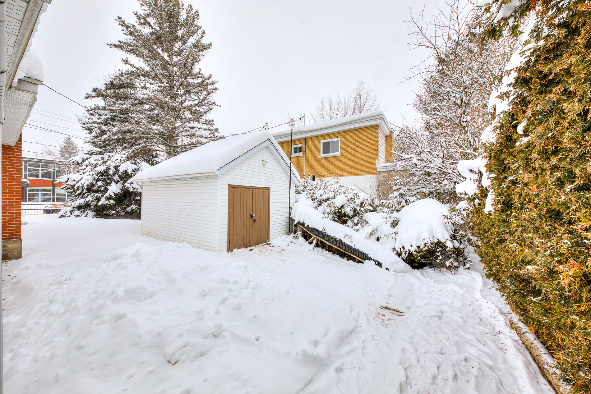 Commercial Sale in Mont-Tremblant 3