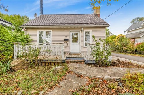 {{alt}} | Card Image