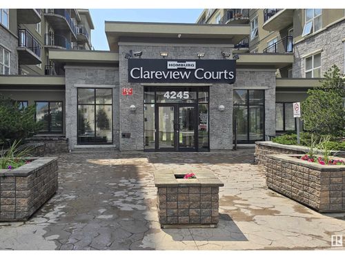 4245 139 Ave Nw, Edmonton, AB, T5Y3E8 | Card Image