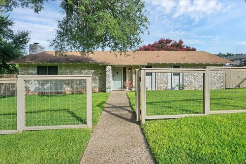 2-8800 Willowick Dr, Austin, TX, 78759-7537 | Card Image