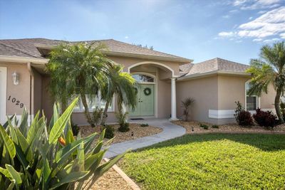 Double door front entry | Image 3