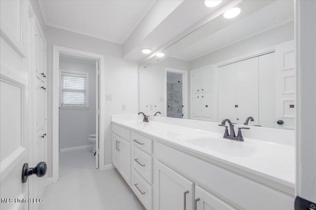 20-main bath | Image 16