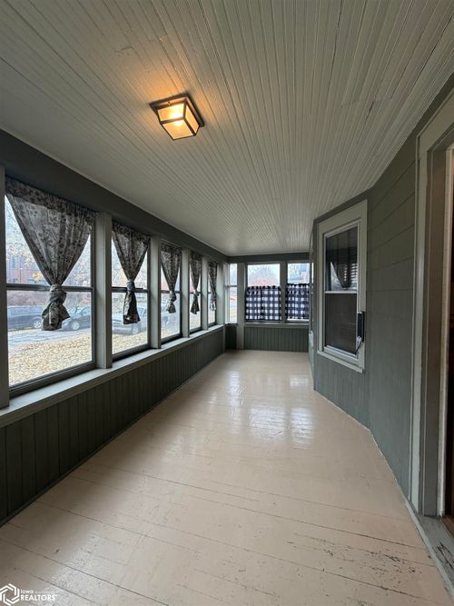 1024 Avenue F, Fort Madison, IA, 52627-2842 | Card Image