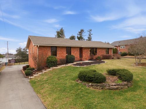 668 Cromwell Way, Lexington, KY, 40503-4178 | Card Image