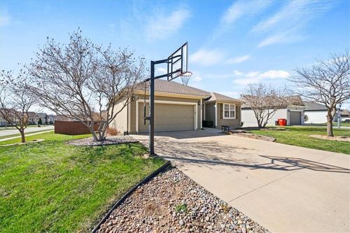 803 Nw Redbud Dr, Grain Valley, MO, 64029-7216 | Card Image