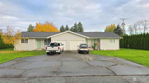 102 Hayes St, Nooksack, WA, 98276 | Card Image