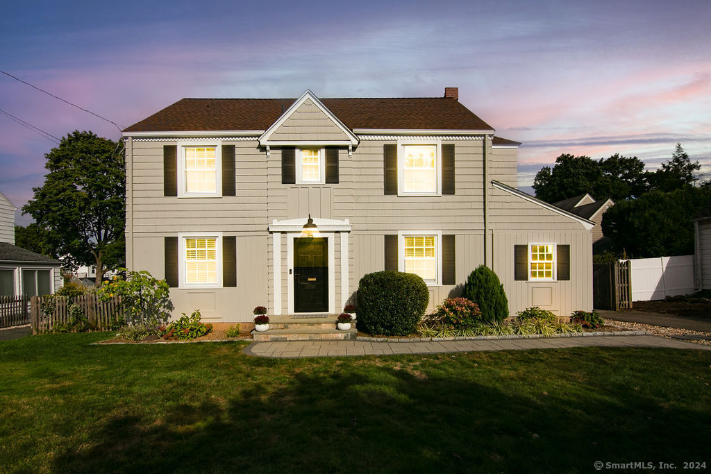 Ridgewood Rd, West Hartford, CT 06107