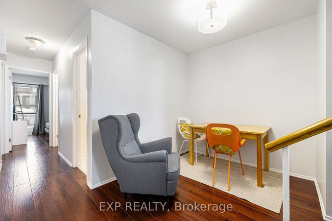 B - 207 Woodfield Dr, Condo with 2 bedrooms, 2 bathrooms and null parking in Nepean ON | Image 9