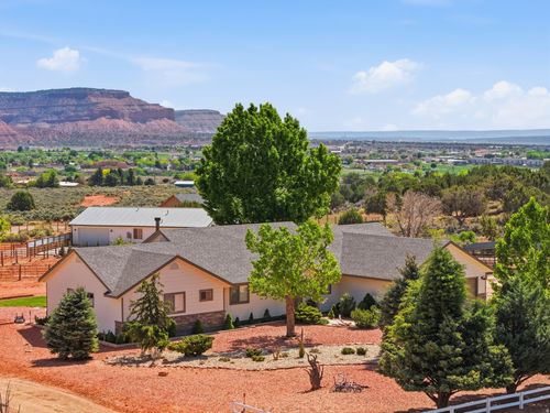 898 W Grand Canyon Dr, Kanab, UT, 84741-6020 | Card Image