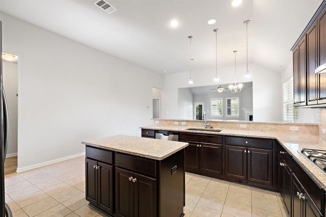 110 N Sage Holw, House other with 3 bedrooms, 2 bathrooms and 5 parking in Dripping Springs TX | Image 12