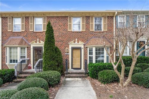 3727 Greenes Xing, Greensboro, NC, 27410-2340 | Card Image