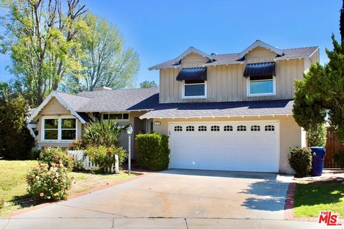7610 Kelvin Ave, Winnetka, CA, 91306-4020 | Card Image