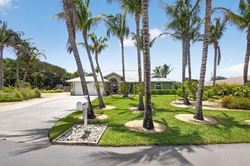 8081 Se Shiloh Ter, Hobe Sound, FL, 33455-4047 | Card Image