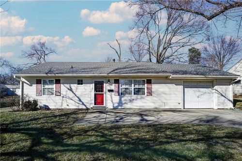 2302 Ne 58th Terrace, Gladstone, MO, 64118 | Card Image