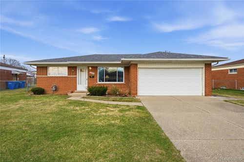 13344 Perry Cir, Warren, MI, 48088-1330 | Card Image