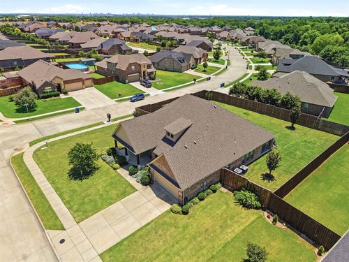 520 Winnetka Dr, Oak Point, TX, 75068-1068 | Card Image