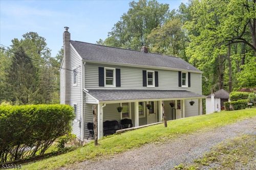 27 Inscho Rd, Asbury, NJ, 08802-1044 | Card Image