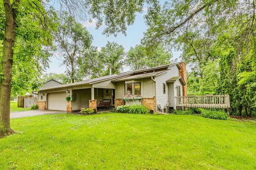 6645 Lancaster Ln N, Maple Grove, MN, 55369-6261 | Card Image