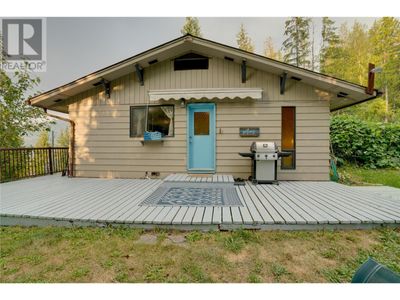 4265 Eagle Bay Rd, House other with 4 bedrooms, 2 bathrooms and null parking in Eagle Bay BC | Image 1