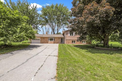 1470 Scenic Vw, Chaska, MN, 55318-1745 | Card Image