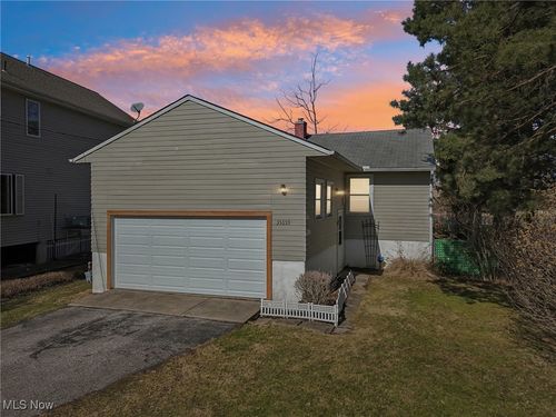 35659 W Island Dr, Eastlake, OH, 44095-1735 | Card Image