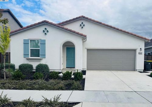 946 Osprey Dr, Lathrop, CA, 95330-8037 | Card Image