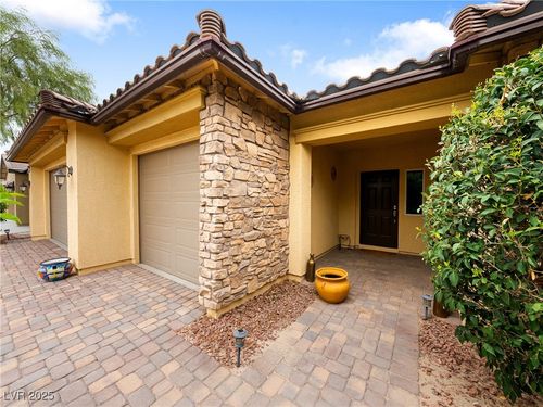 5436 E Di Bossi Ave, Pahrump, NV, 89061-7075 | Card Image
