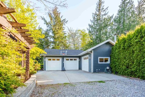 6323 Oracle Rd, Sechelt, BC, V7Z0R8 | Card Image