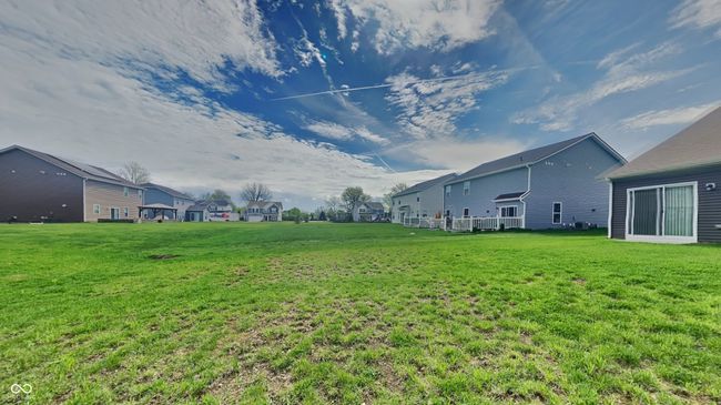 view of yard with a residential view | Image 17