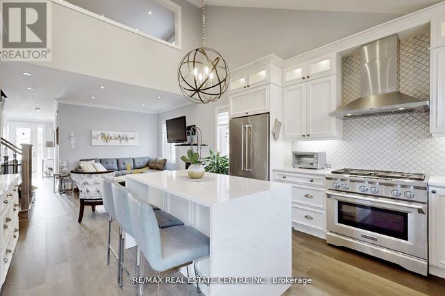 92 Holt Drive, House other with 3 bedrooms, 4 bathrooms and 5 parking in New Tecumseth (Alliston) ON | Image 6