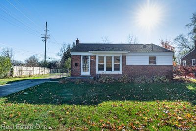 31431 Lamar Drive, Home with 3 bedrooms, 1 bathrooms and null parking in Farmington MI | Image 1