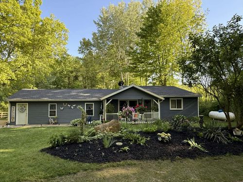 6670 Keyes Rd, Bellevue, MI, 49021-8210 | Card Image