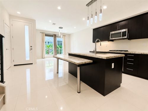 2400 Aperture, San Diego, CA, 92108 | Card Image