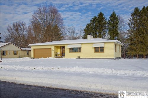 41 Sanford Dr, Jamestown, NY, 14701-7409 | Card Image