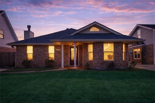 4524 Ehrhard Dr, Meraux, LA, 70075-8028 | Card Image