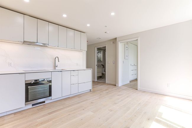 704 - 239 Keefer St, Condo with 1 bedrooms, 1 bathrooms and null parking in Vancouver BC | Image 10