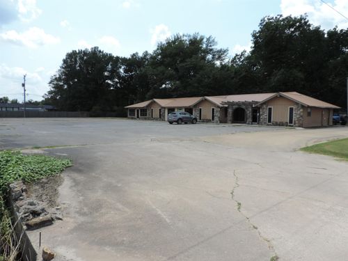 410 Pickens St, Dumas, AR, 71639-2712 | Card Image