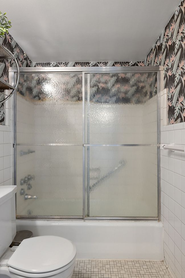 APT-103 - 8900 E Jefferson Ave, Home with 1 bedrooms, 1 bathrooms and null parking in Detroit MI | Image 17