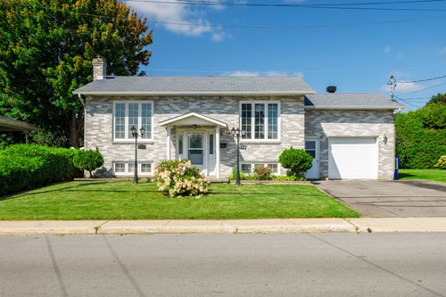 119 Rue Georges, House with 4 bedrooms, 2 bathrooms and null parking in Gatineau QC | Card Image