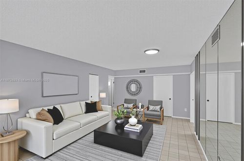 apt-501-2924 Collins Ave, Miami Beach, FL, 33140-4122 | Card Image