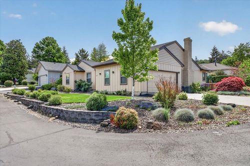 2458 Republic Way, Medford, OR, 97504-8522 | Card Image