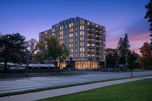 303-715 W Michigan Ave, Jackson, MI, 49201-1914 | Card Image