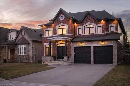 41 Creanona Blvd, Stoney Creek, ON, L8E5G2 | Card Image