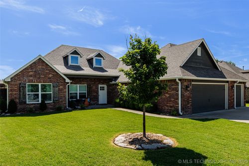 26615 Duck Pond Ln, Claremore, OK, 74019-7536 | Card Image