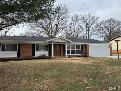 701 Fernview Dr, Saint Louis, MO, 63141-6110 | Card Image